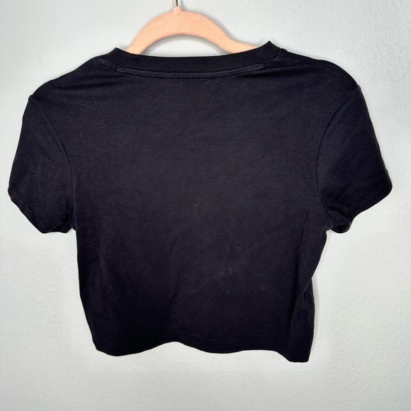 Cuts Almost Friday Black Tee Cropped Medium - Picture 4 of 4